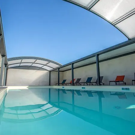 Le Commodore Maison Avec Piscine/parking/wifi/plages 5kms 別荘