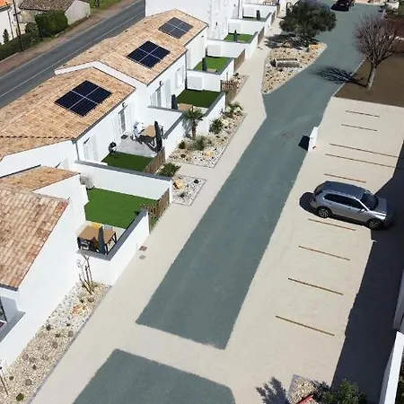 Le Commodore Maison Avec Piscine/parking/wifi/plages 5kms *