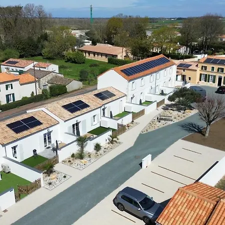 Le Commodore Maison Avec Piscine/parking/wifi/plages 5kms レ・マトゥ