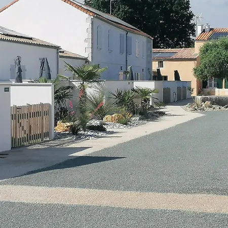 Holiday home Le Commodore Maison Avec Piscine/parking/wifi/plages 5kms Les Mathes