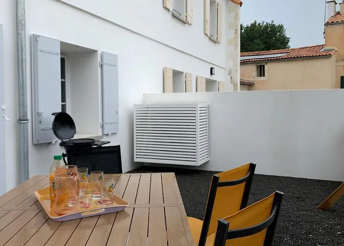 Le Commodore Maison Avec Piscine/parking/wifi/plages 5kms