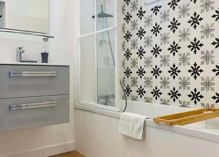 Semesterbostad Le Commodore Maison Avec Piscine/parking/wifi/plages 5kms