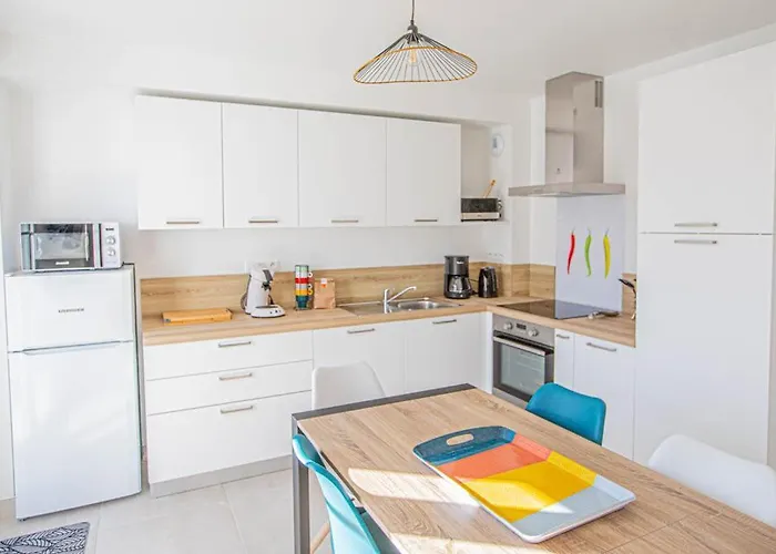 Semesterbostad Le Commodore Maison Avec Piscine/parking/wifi/plages 5kms