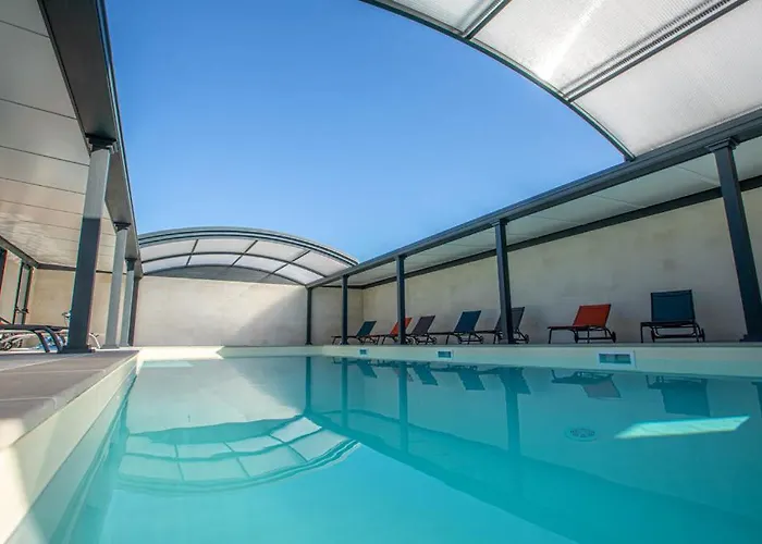 Le Commodore Maison Avec Piscine/parking/wifi/plages 5kms Semesterbostad