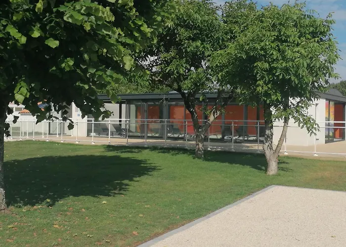 Le Commodore Maison Avec Piscine/parking/wifi/plages 5kms Semesterbostad